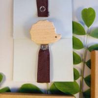 Attache tetine chocolat decors