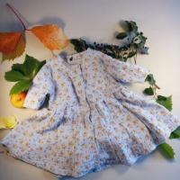 Habiller bébé fille modèle unique fait mains